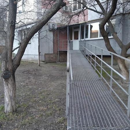 4-X Apartments Center Wi-Fi С 3-Мя Спальнями 95М2 Tjernihiv Exteriör bild
