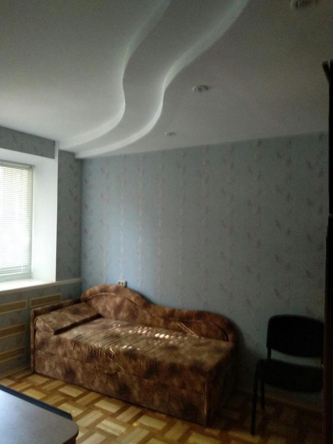 4-X Apartments Center Wi-Fi С 3-Мя Спальнями 95М2 Tjernihiv Exteriör bild