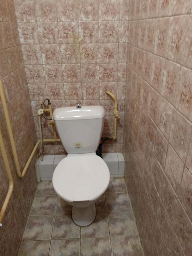 4-X Apartments Center Wi-Fi С 3-Мя Спальнями 95М2 Tjernihiv Exteriör bild