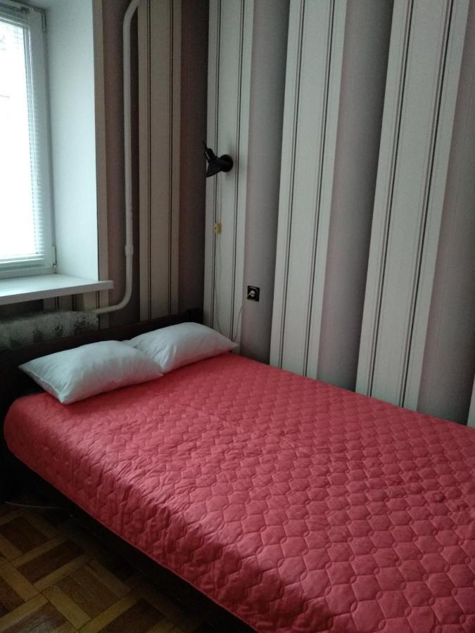 4-X Apartments Center Wi-Fi С 3-Мя Спальнями 95М2 Tjernihiv Exteriör bild